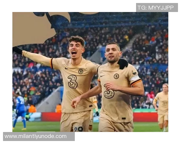 菲利克斯禁区内华丽舞动1对4轻巧挑射完美入网